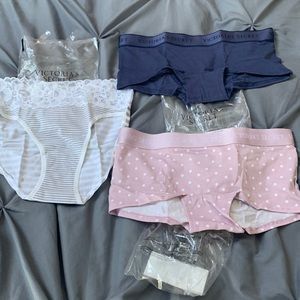 set of victoria secret underwear